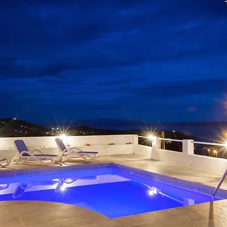 Holiday With Pool Vakantiehuis